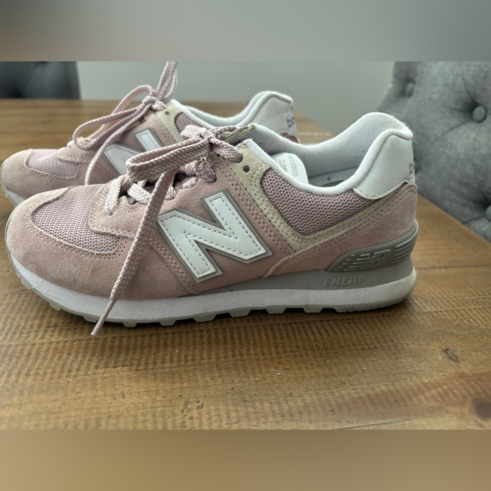 New Balance Classic 574 Blush Pink Sneakers, size 6.5
